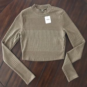 FREE PEOPLE 💜 Ribbed Long Sleeve Crop